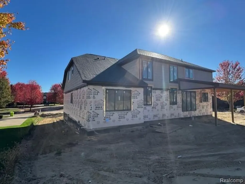 61367 Beacon Hill Drive Washington Township MI 48094