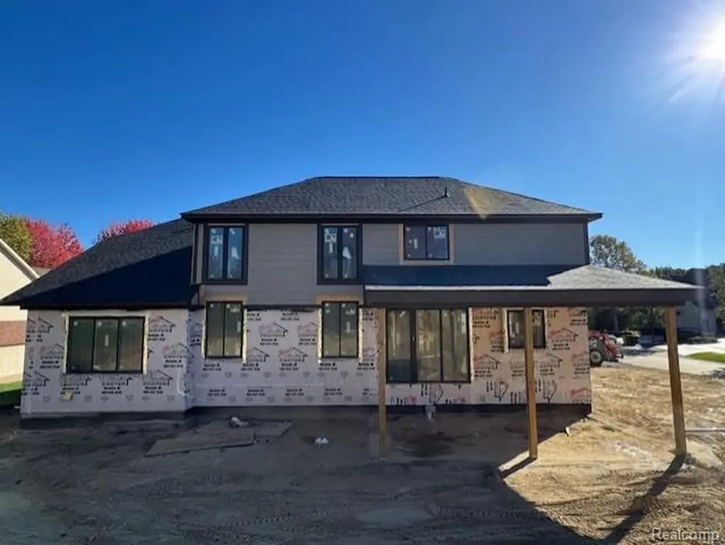 61367 Beacon Hill Drive Washington Township MI 48094