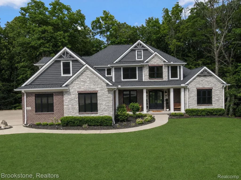 8130 Rosebud Lane Independence Charter Township MI 48348