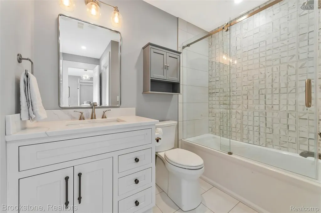 8130 Rosebud Lane Independence Charter Township MI 48348