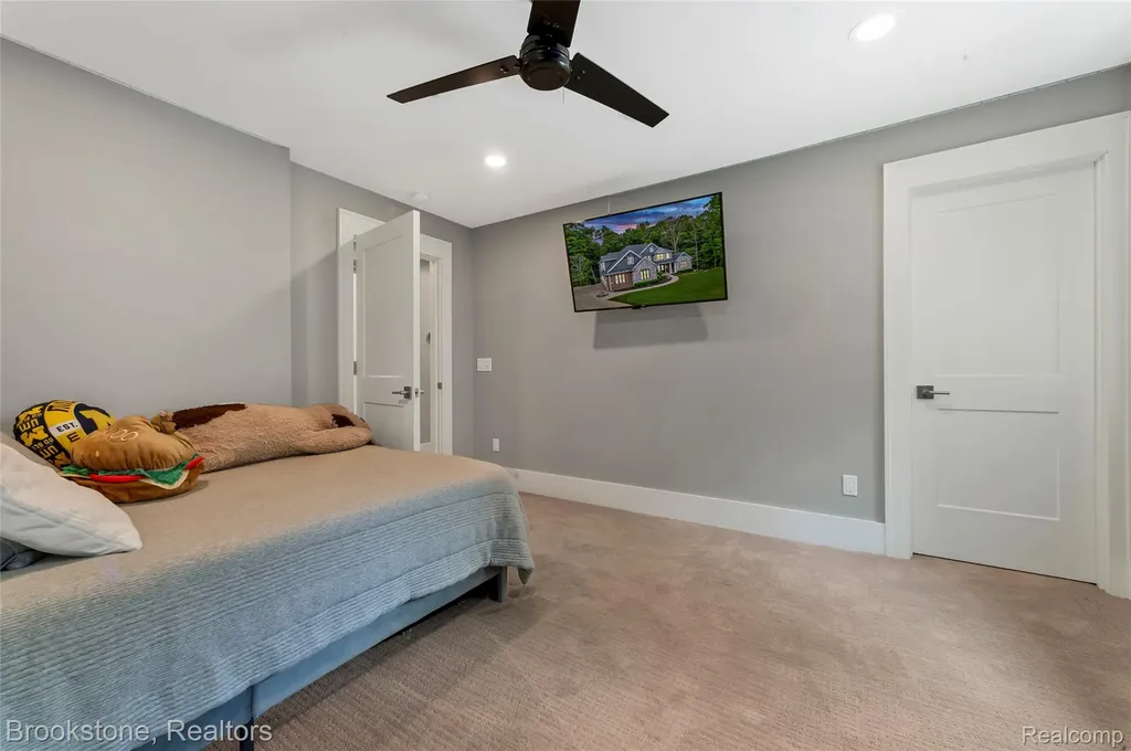 8130 Rosebud Lane Independence Charter Township MI 48348