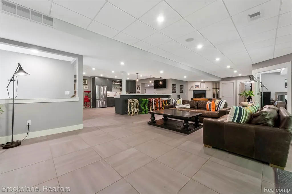 8130 Rosebud Lane Independence Charter Township MI 48348