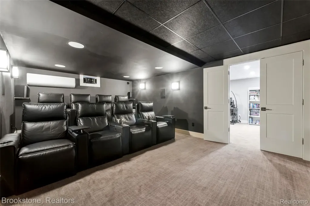 8130 Rosebud Lane Independence Charter Township MI 48348