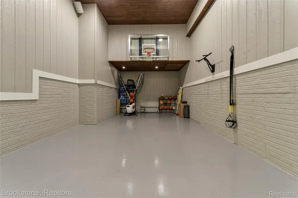 8130 Rosebud Lane Independence Charter Township MI 48348