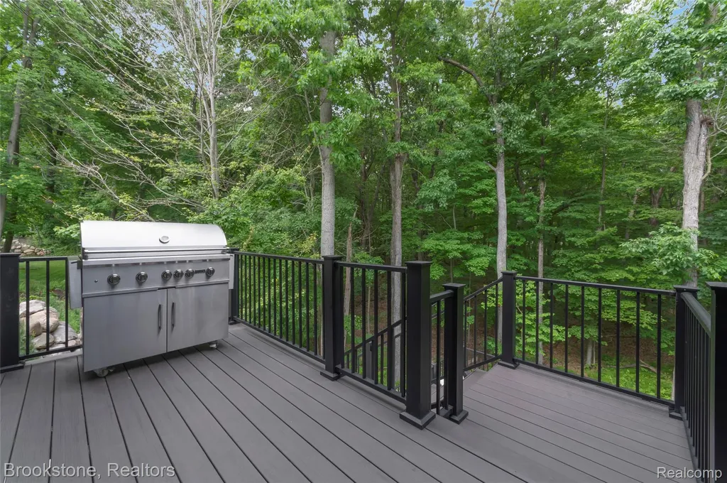 8130 Rosebud Lane Independence Charter Township MI 48348