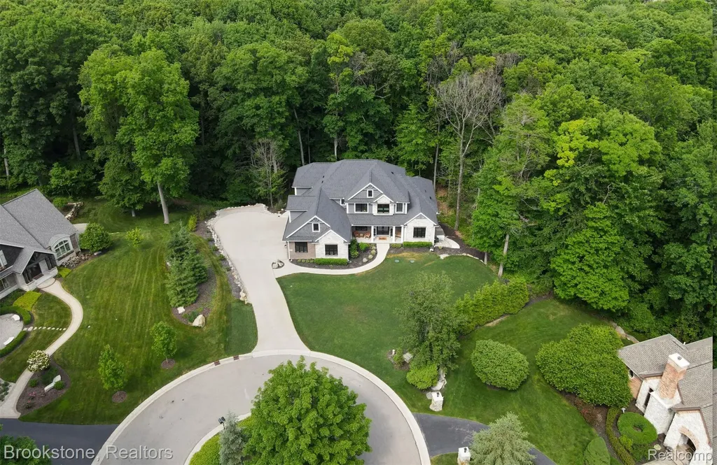 8130 Rosebud Lane Independence Charter Township MI 48348