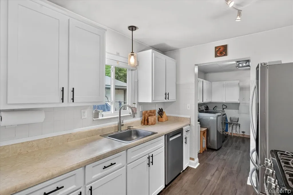 2614 Penna Drive West Bloomfield Charter Township MI 48324