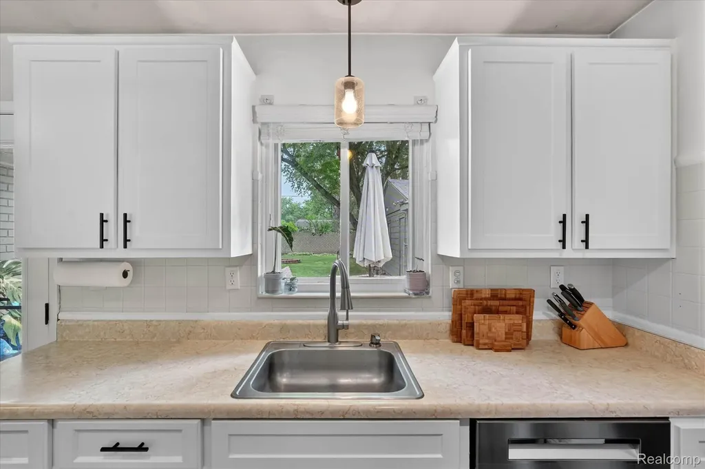 2614 Penna Drive West Bloomfield Charter Township MI 48324