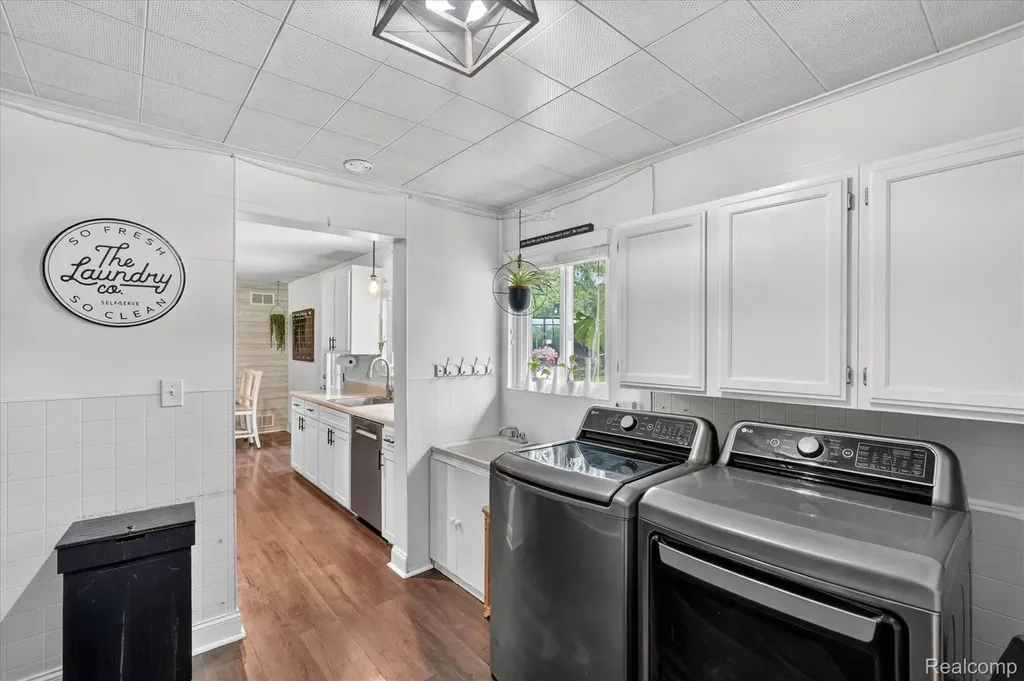 2614 Penna Drive West Bloomfield Charter Township MI 48324