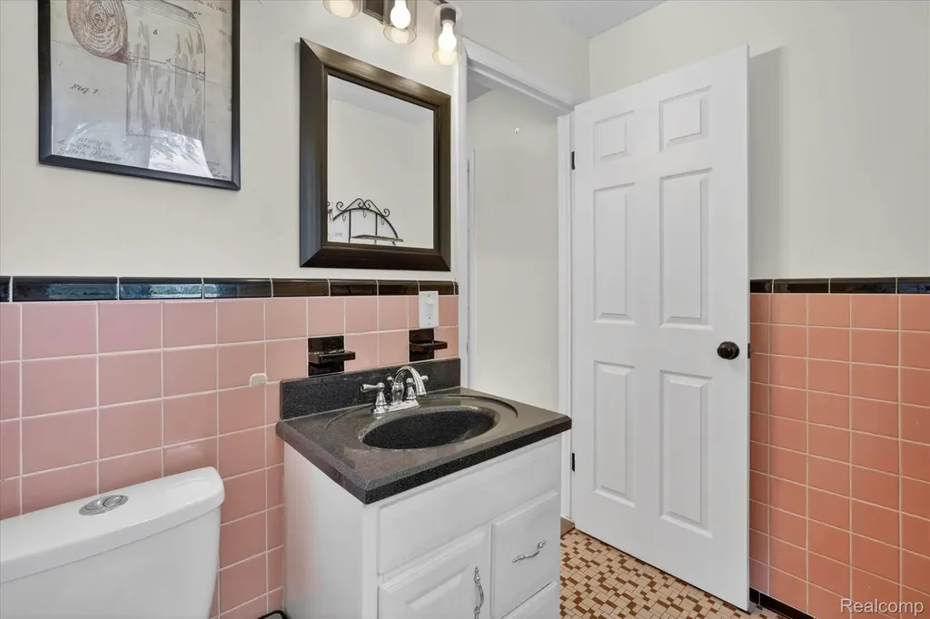 2614 Penna Drive West Bloomfield Charter Township MI 48324