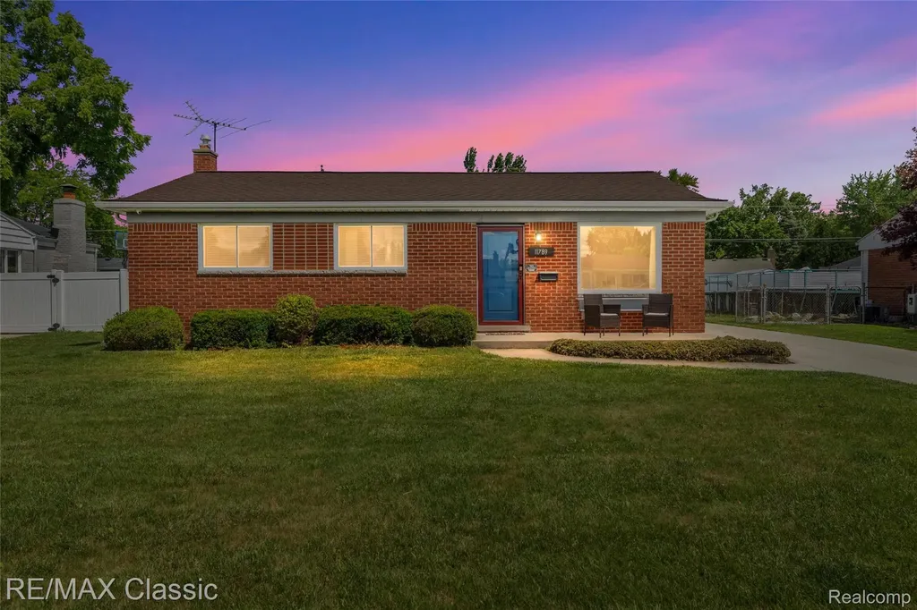 11789 Danforth Drive Sterling Heights City MI 48312