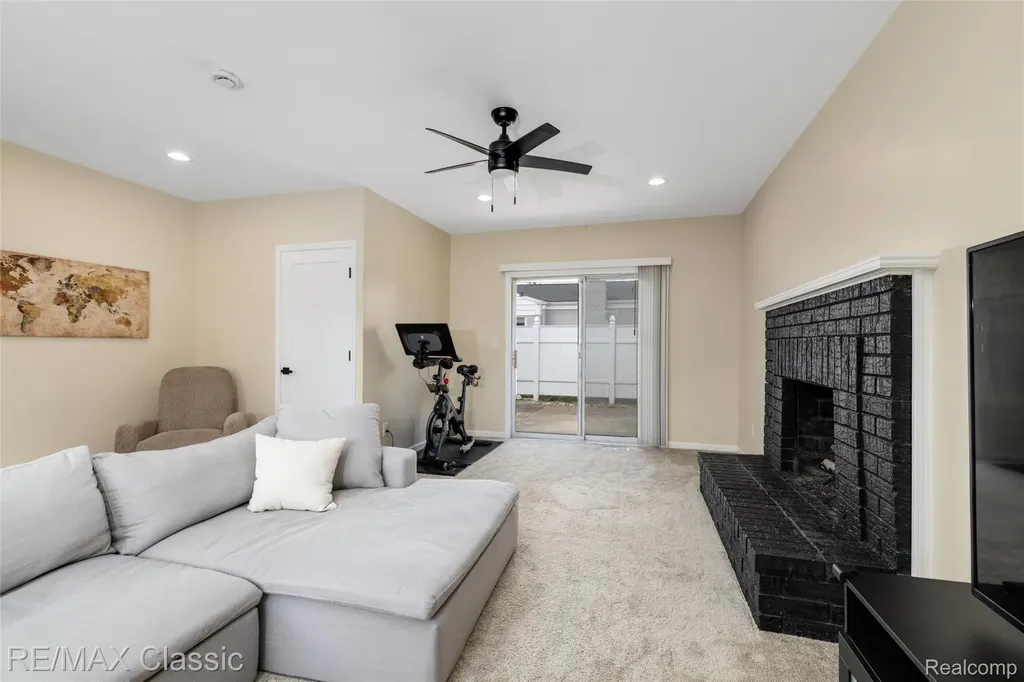 11789 Danforth Drive Sterling Heights City MI 48312