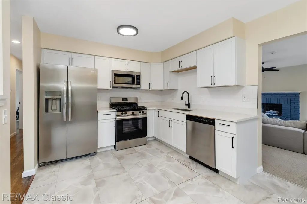 11789 Danforth Drive Sterling Heights City MI 48312