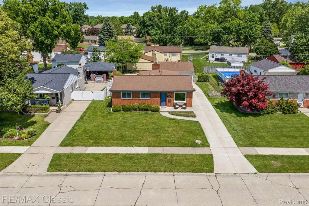 11789 Danforth Drive Sterling Heights City MI 48312