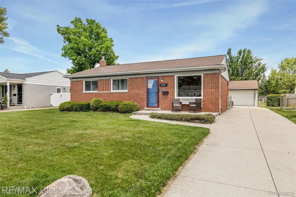 11789 Danforth Drive Sterling Heights City MI 48312