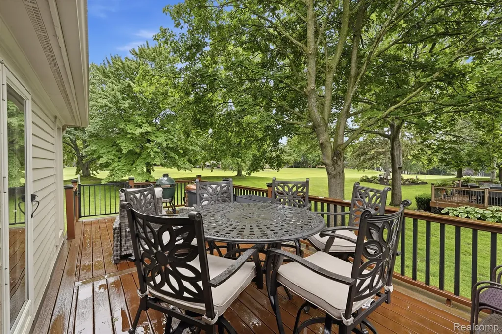 4782 Pine Eagles Drive Genoa Township MI 48116