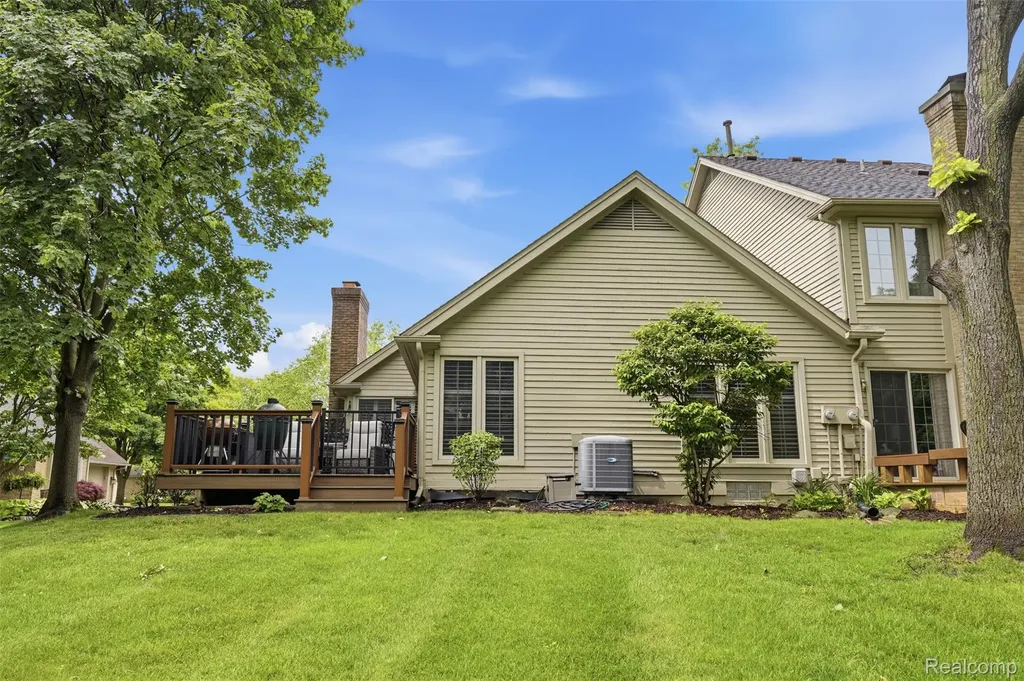 4782 Pine Eagles Drive Genoa Township MI 48116