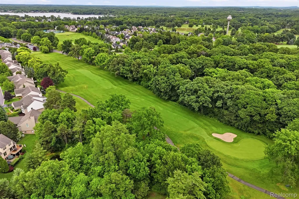 4782 Pine Eagles Drive Genoa Township MI 48116