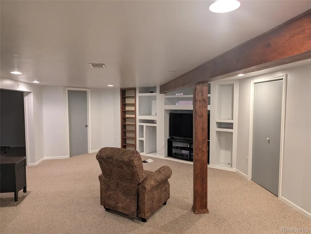 57487 Nicholas Drive Washington Township MI 48094