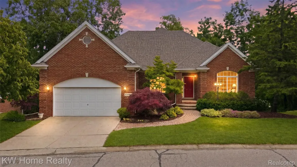 23184 Mission Lane Farmington Hills City MI 48335