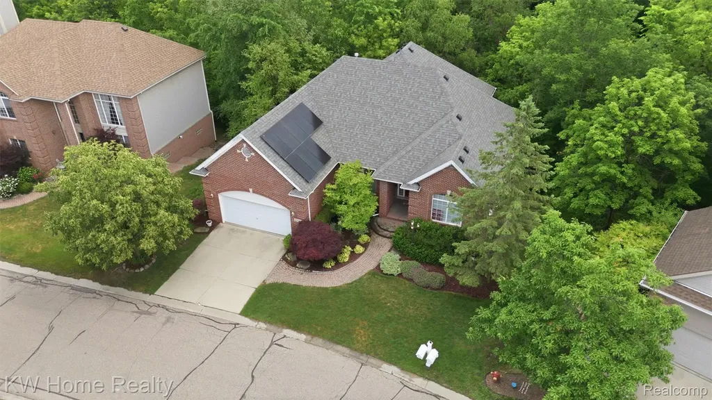 23184 Mission Lane Farmington Hills City MI 48335