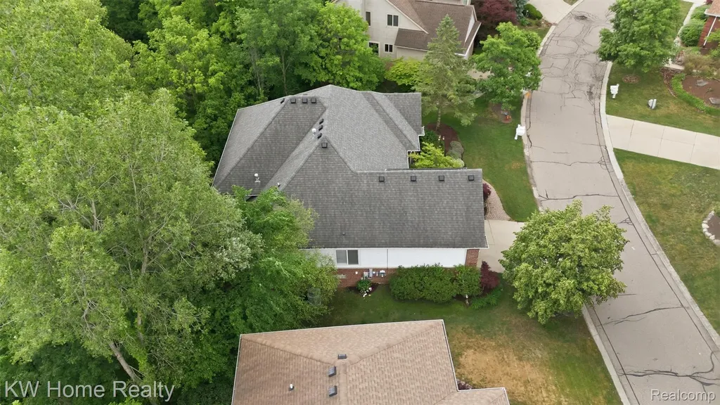 23184 Mission Lane Farmington Hills City MI 48335