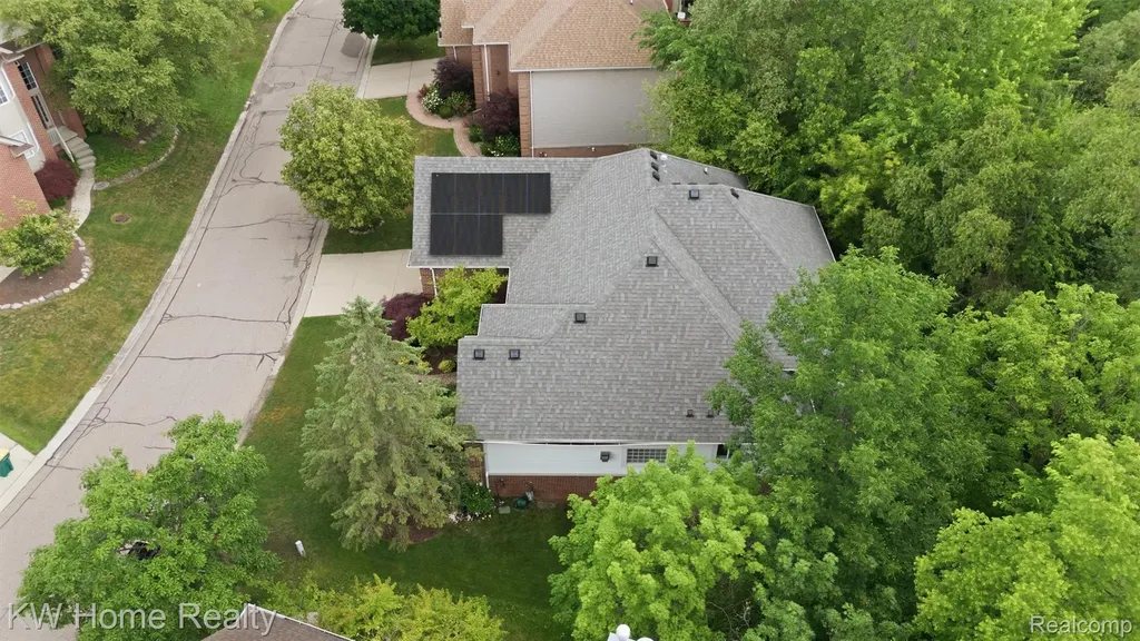 23184 Mission Lane Farmington Hills City MI 48335