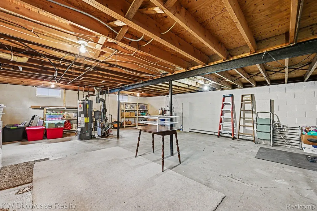 3186 Roselawn Street Commerce Charter Township MI 48390