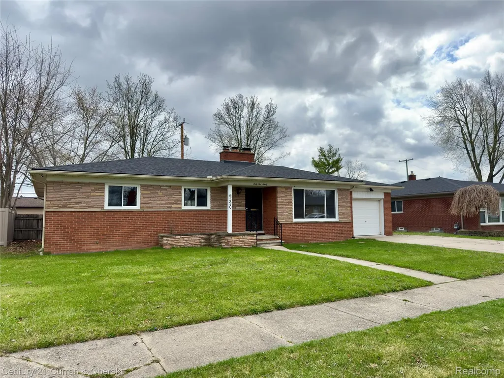 6590 Rockland Street Dearborn Heights City MI 48127