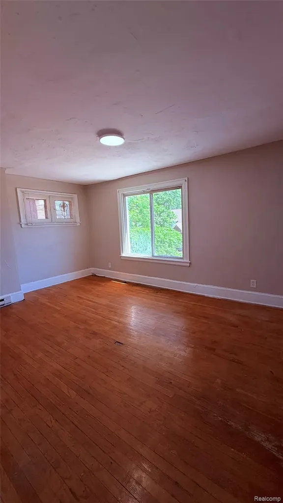 16203 Roselawn Street Detroit City MI 48221
