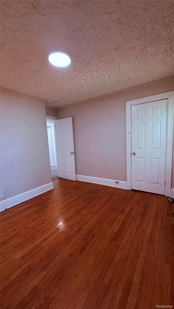 16203 Roselawn Street Detroit City MI 48221