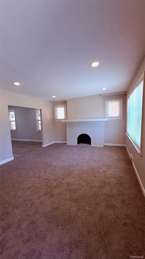 16203 Roselawn Street Detroit City MI 48221