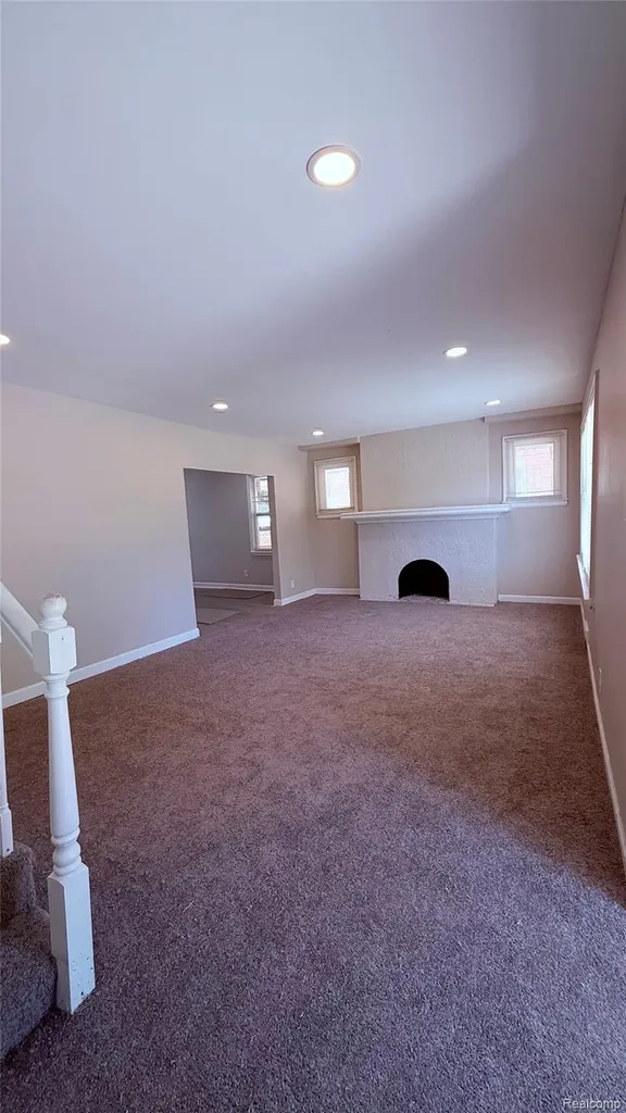 16203 Roselawn Street Detroit City MI 48221