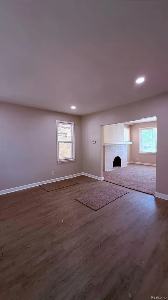 16203 Roselawn Street Detroit City MI 48221
