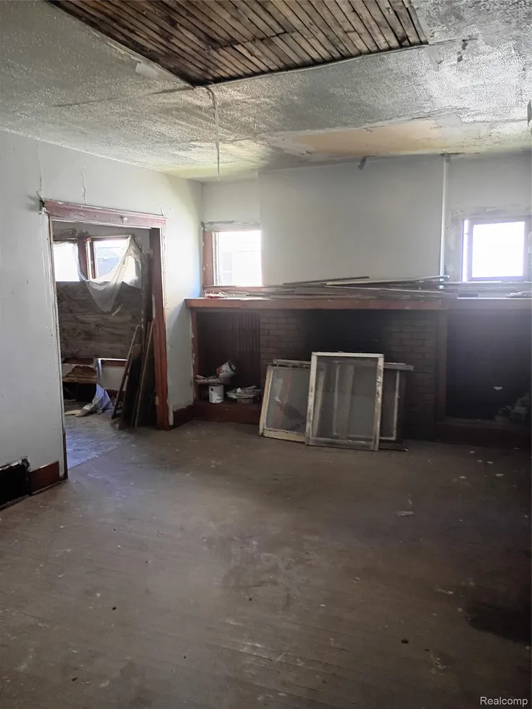 2176 Algonquin Street Detroit City MI 48215