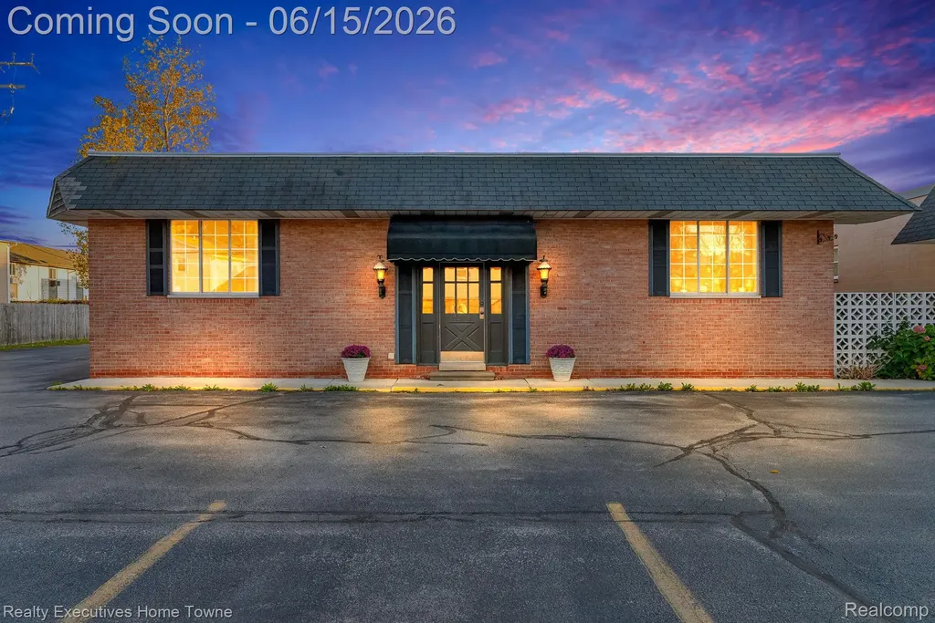2928 Pine Grove Avenue Port Huron City MI 48060