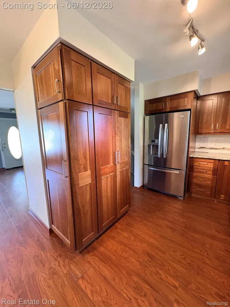 2523 Watonga Drive Commerce Charter Township MI 48382