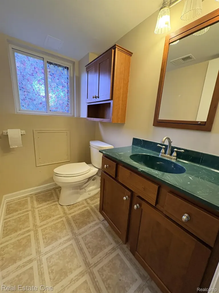 2523 Watonga Drive Commerce Charter Township MI 48382
