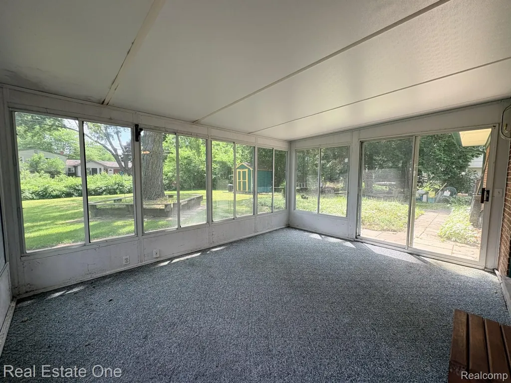 2523 Watonga Drive Commerce Charter Township MI 48382