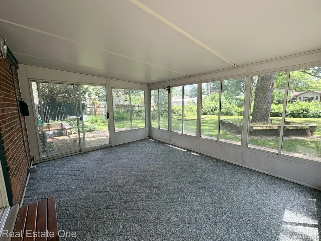 2523 Watonga Drive Commerce Charter Township MI 48382