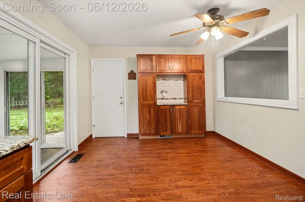 2523 Watonga Drive Commerce Charter Township MI 48382