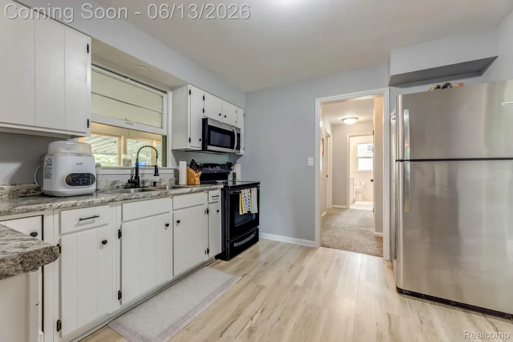 2435 Sharon Lane Port Huron City MI 48060