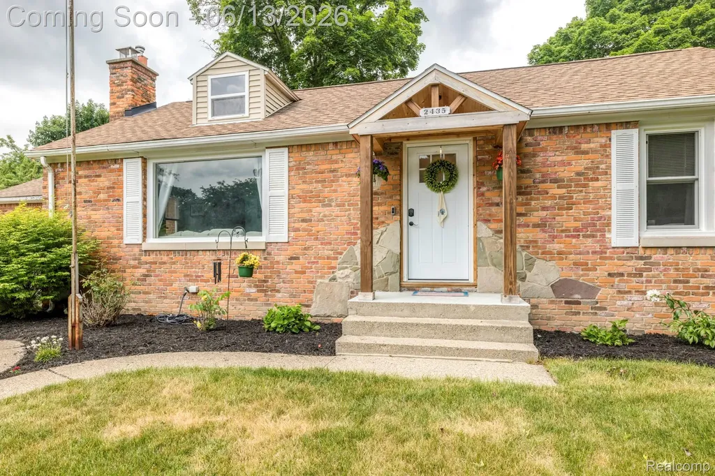 2435 Sharon Lane Port Huron City MI 48060