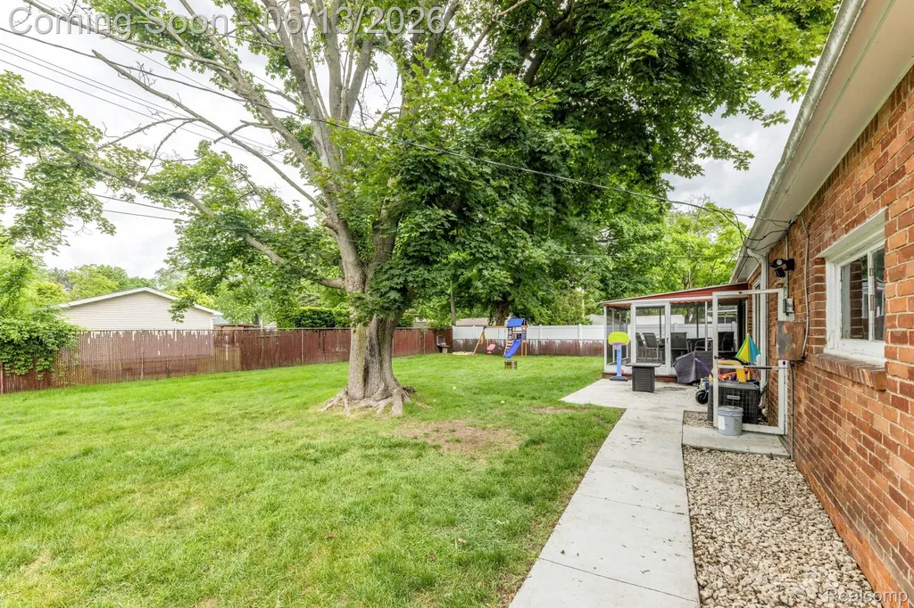 2435 Sharon Lane Port Huron City MI 48060