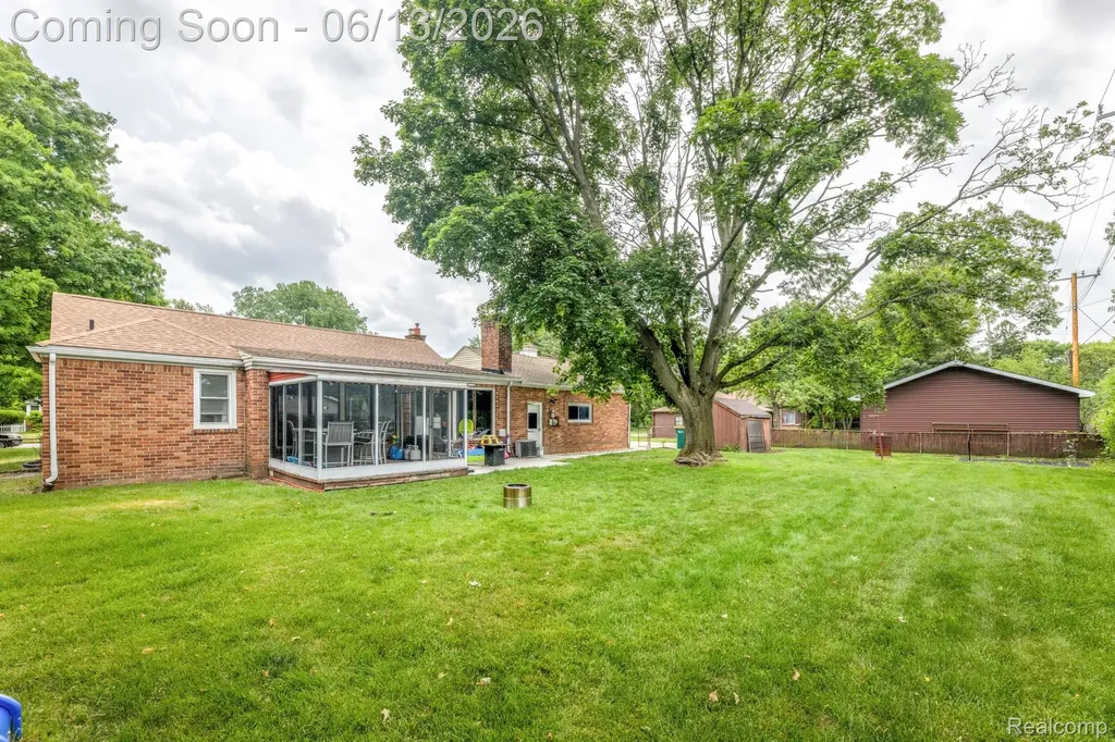 2435 Sharon Lane Port Huron City MI 48060
