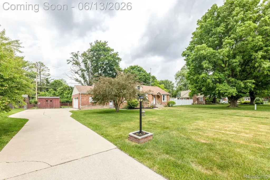 2435 Sharon Lane Port Huron City MI 48060