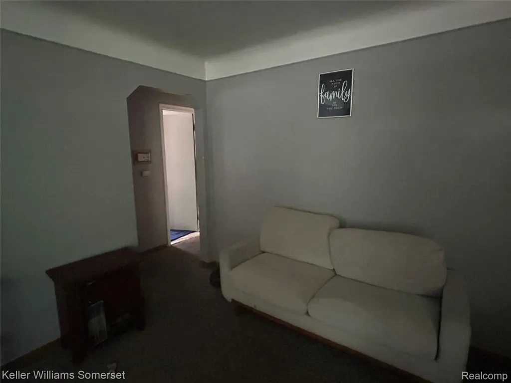 18573 Elkhart Street Harper Woods City MI 48225