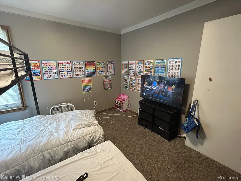 18573 Elkhart Street Harper Woods City MI 48225