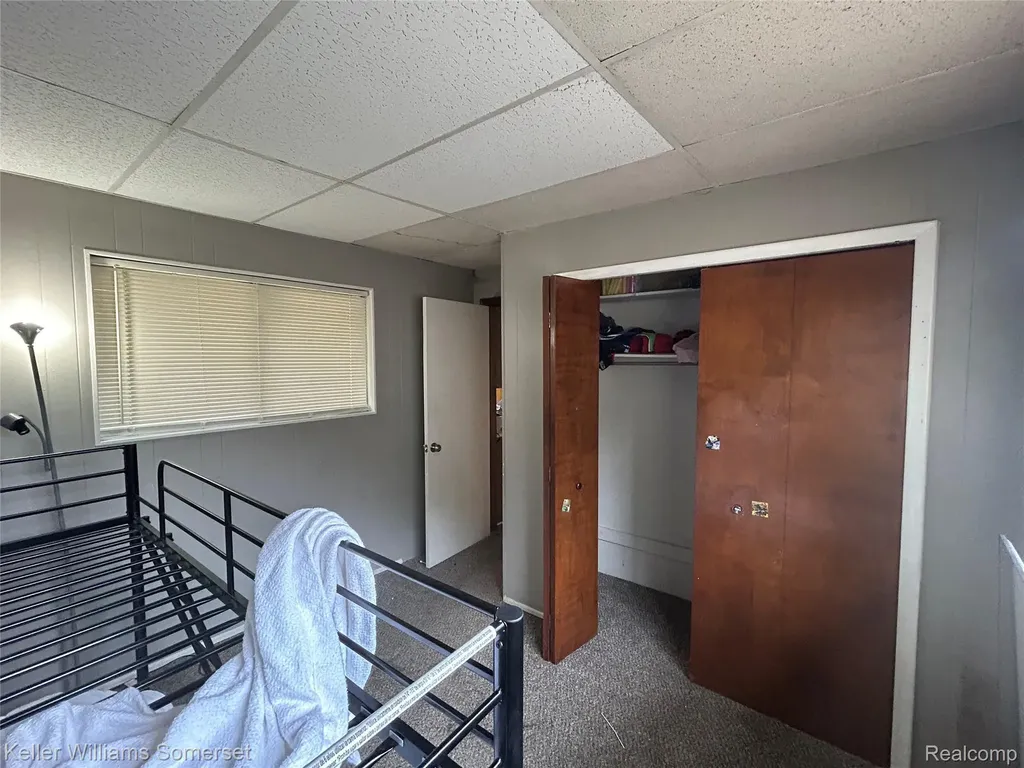 18573 Elkhart Street Harper Woods City MI 48225