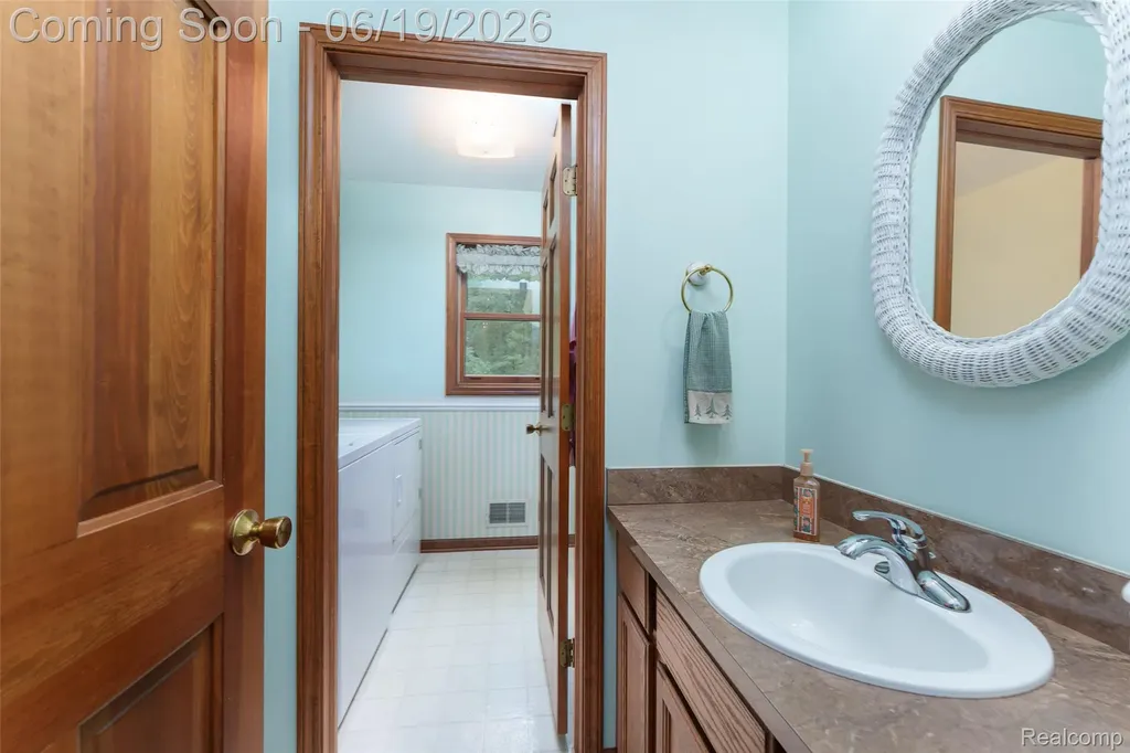 7511 Welle Road Hamburg Township MI 48116